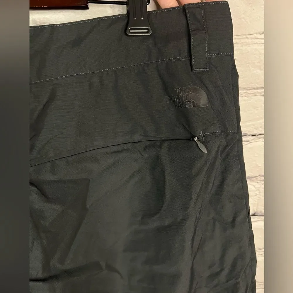 The North Face Shorts Mens 38 Black 100% Nylon Hiking Outdoor Travel‎ Flat Front